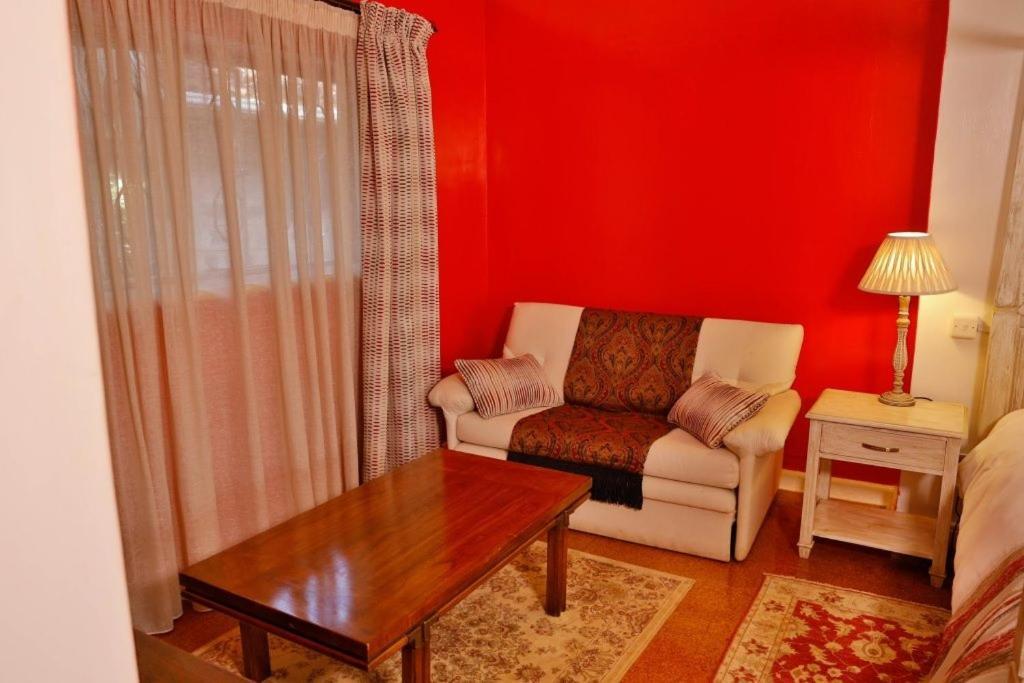 Zereniti House Hotell Muyaka Exteriör bild