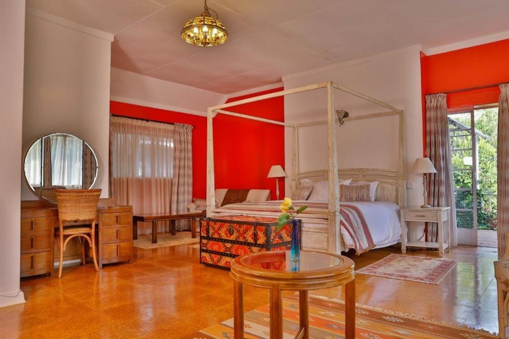 Zereniti House Hotell Muyaka Exteriör bild