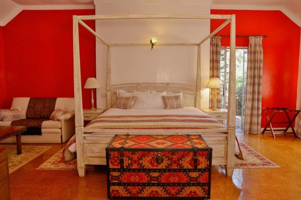 Zereniti House Hotell Muyaka Exteriör bild